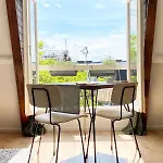 Апартаменты Bright 4th Floor Near The Foodhallen